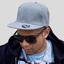 RC083X Result Cappellino 6 pannelli con visera piatta chiusura snapback 100% poliestere